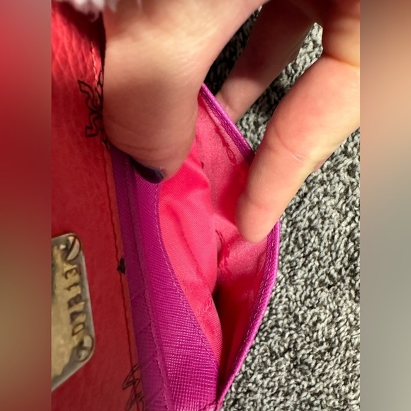 MCM trifold wallet - Picture 13 of 17